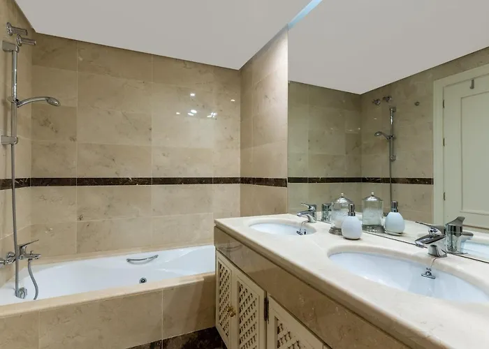 Alminar De 马尔韦利亚